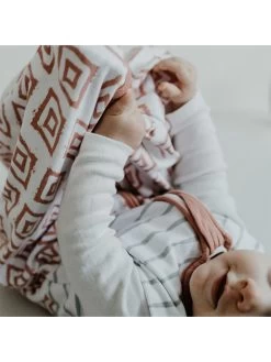 Babyslaapzak Wit/lichtroze 13 Babyslaapzak Wit/lichtroze -Babyproduct winkel emmaandnoah babyslaapzak wit lichtroze 4