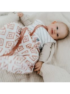 Babyslaapzak Wit/lichtroze 14 Babyslaapzak Wit/lichtroze -Babyproduct winkel emmaandnoah babyslaapzak wit lichtroze 5