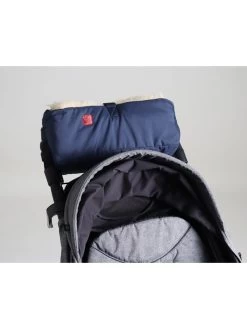 Handwarmer Met Lamsvacht "Biggy" Donkerblauw - (L)22x (B)45 Cm -Babyproduct winkel kaiser naturfellprodukte handwarmer met lamsvacht biggy donkerblauw l 22x b 45 cm 3